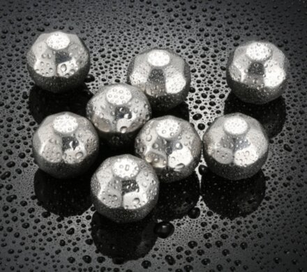Охлаждающие камни для виски Whiskey Stones Diamond (набор из 8 стальных кубиков)